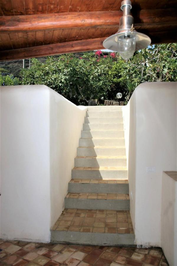 Case Al Mare - Terrazzi Panoramici E Ampio Giardino Санта-Марина-Салина Экстерьер фото